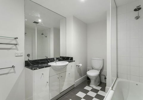 DARLING A Tidy Space In A Great Location - Accommodation QLD 0