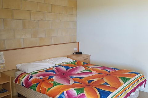 A Country View Motel - Ilbilbie - Accommodation QLD 2