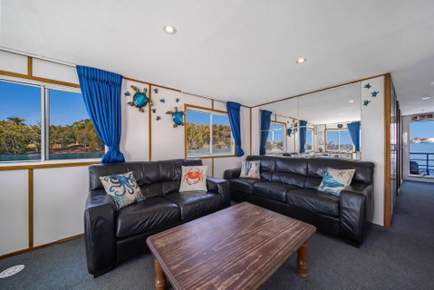 Coomera Houseboat Holidays - Accommodation QLD 5