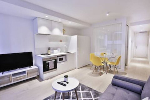 South Yarra Claremont Apartment - Accommodation QLD 0