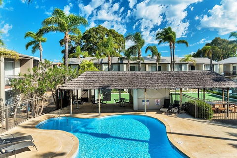Resort Serviced Apartments - Mandurah - Accommodation QLD 0