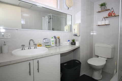 Resort Serviced Apartments - Mandurah - Accommodation QLD 5