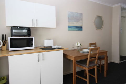 Resort Serviced Apartments - Mandurah - Accommodation QLD 3