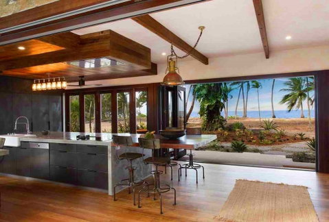 Spice At Oak Absolute Oceanfront House - Accommodation QLD 4