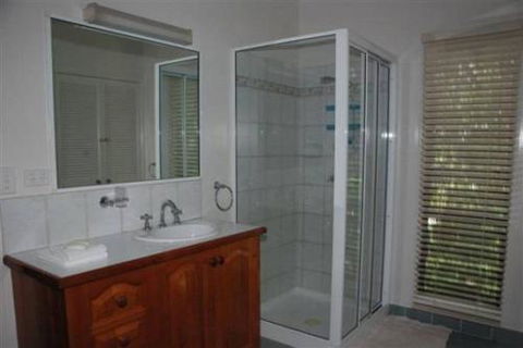 Appian Beach House - Accommodation QLD 3