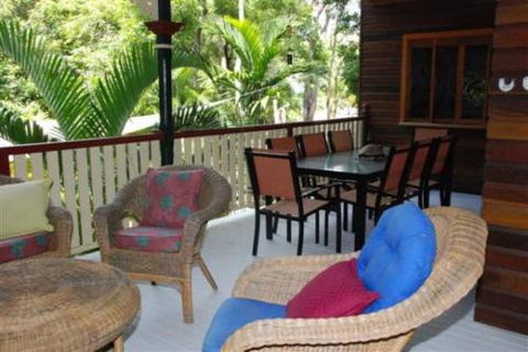 Appian Beach House - Accommodation QLD 0