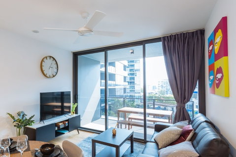 Airtrip Apartments On Cordelia - Accommodation QLD 2