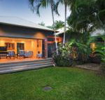 Bali House Luxury Holiday Home - Accommodation QLD