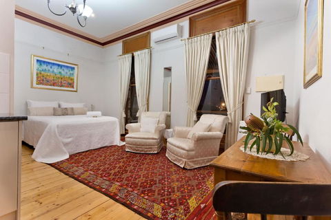 Annies Victorian Terrace Accommodation Fremantle - Accommodation QLD 5