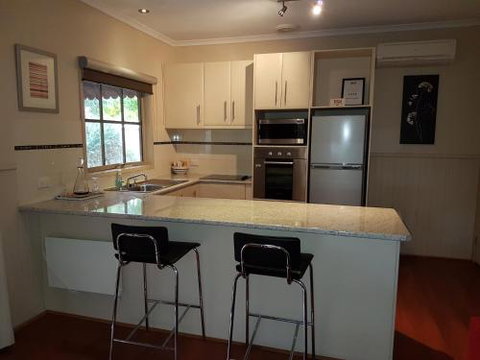 About Time Retreats Studio Three - Accommodation QLD 2