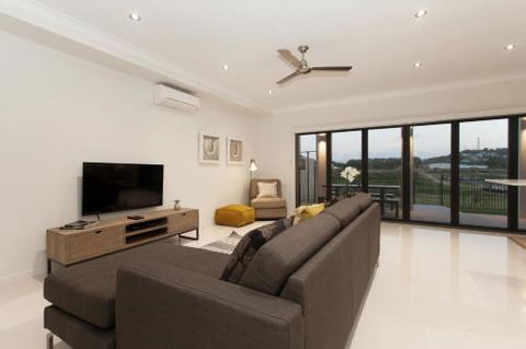 The Suite By The Cablepark - Accommodation QLD 5