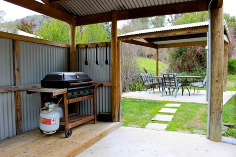 Cedar Holiday Units Apartment 2 - Accommodation QLD 3