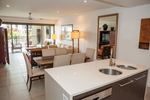 160 SEA TEMPLE SWIMOUT APT - Accommodation QLD 1
