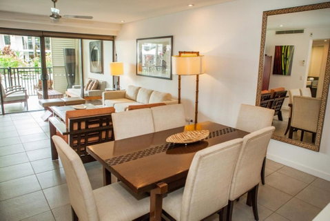 160 SEA TEMPLE SWIMOUT APT - Accommodation QLD 2