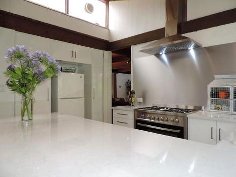 Farrington House On The Banks Of The Ovens River - Accommodation QLD 4