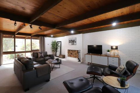 Farrington House On The Banks Of The Ovens River - Accommodation QLD 2