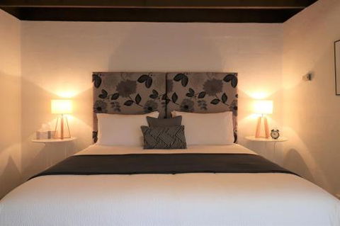 Farrington House On The Banks Of The Ovens River - Accommodation QLD 0