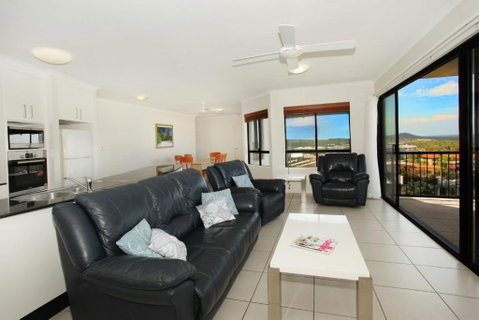 Unit 4 Beaumont Sur Mer 13 15 Pacific Terrace Coolum Beach 400 BOND LINEN SUPPLIED - Accommodation QLD 4
