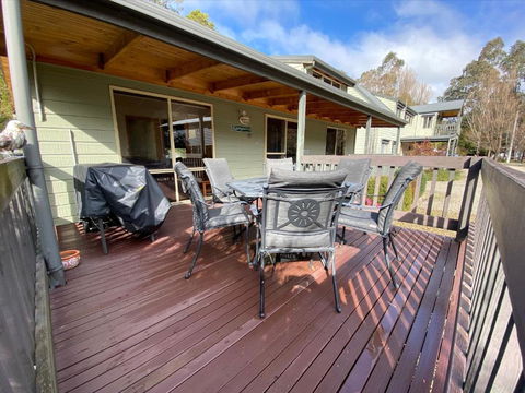 Kangurra Holiday House - Accommodation QLD 4