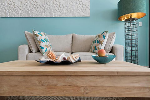 Arena Luxury Beachfront Apartment - Accommodation QLD 3