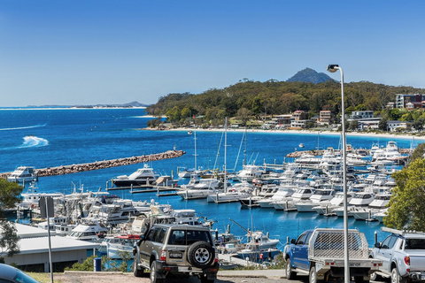 Laman Lodge Unit 2 15 Laman Street - Accommodation QLD 0