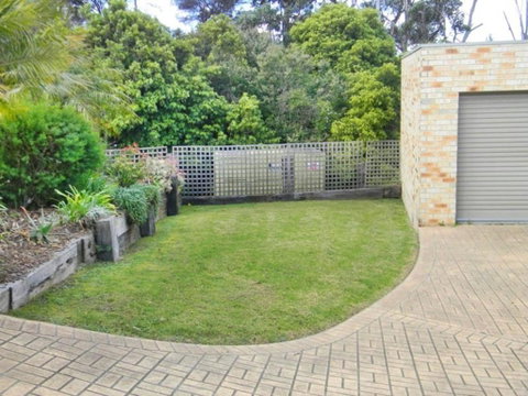LAKESIDE2 - Accommodation QLD 5