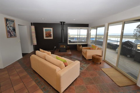 Lontano - Accommodation QLD 5