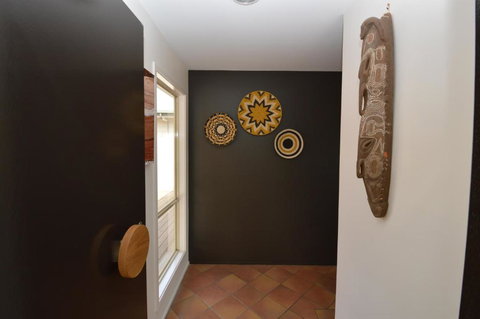 Lontano - Accommodation QLD 3