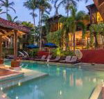 Poolside at Hibiscus - Accommodation QLD