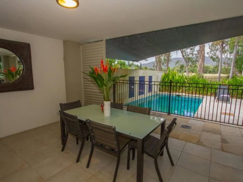 Solitudes At Sea Temple - Accommodation QLD 6