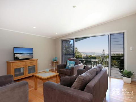 Angourie Blue 1 Great Ocean Views Surfing Beaches - Accommodation QLD 3