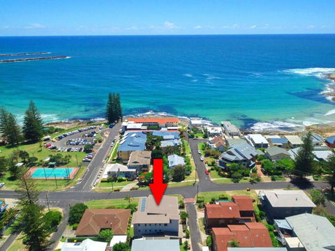 Bimbadeen Penthouse Across The Road From Main Beach! - Accommodation QLD 6
