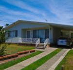 Billys on Main 44 Main Street - Accommodation QLD