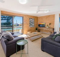 Burleigh great house room for the boat across the road from beach - Accommodation QLD