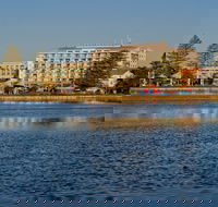 Oaks The Entrance Waterfront Suites - Accommodation QLD