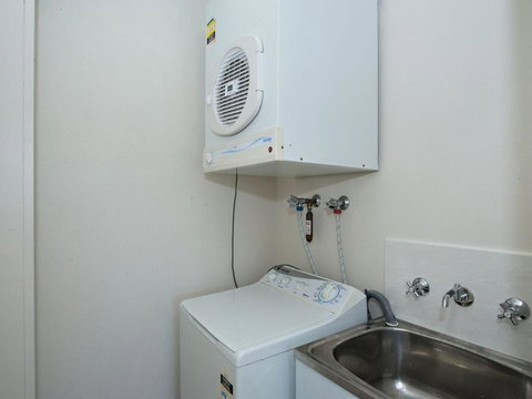 Weatherly Close Ocean Shores Unit 07 27 - Accommodation QLD 6