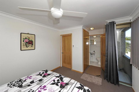 Gorgeous Harbourside! - Accommodation QLD 4