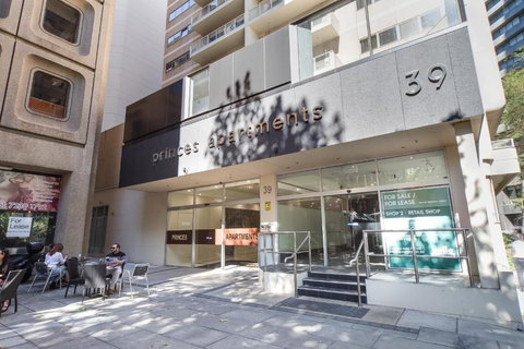 York Apartments On Grenfell - Accommodation QLD 3