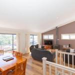 Acacia 5 / 2 Kirwan Close - Accommodation QLD 0