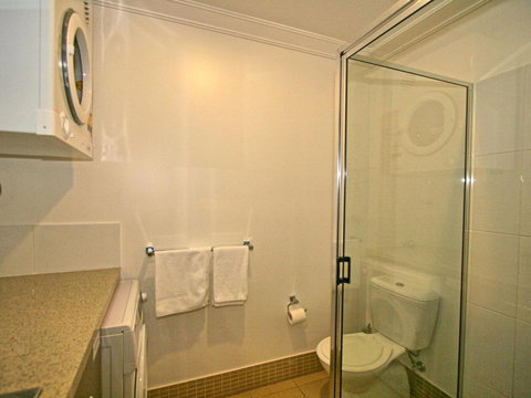 Khione 5 / 23 25 Kirwan Close - Accommodation QLD 4