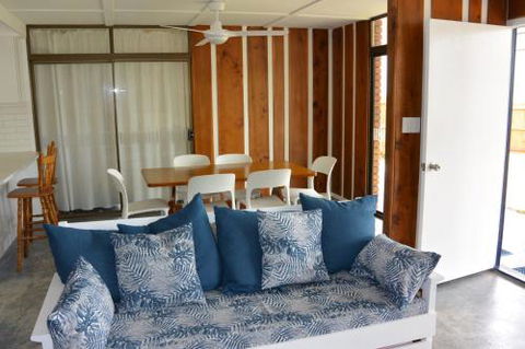 Alicante - Accommodation QLD 6