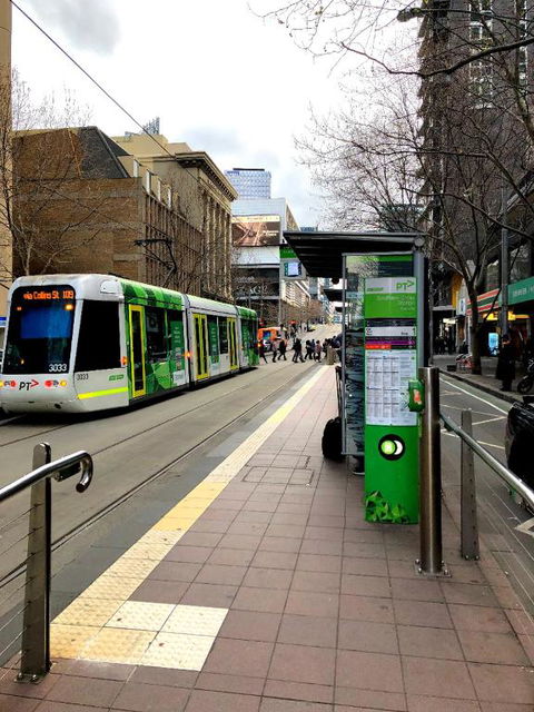 ON TOP Of THE WORLD BEST VIEWS In MELBOURNE !! - Accommodation QLD 5