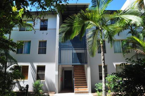 32 / 15 Rainbow Shores Unit Overlooking Bushland With Shared Swimming Pool Spa & Tennis Court - Accommodation QLD 3