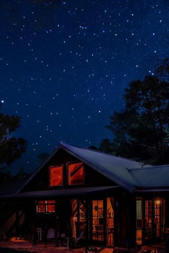 BROWNS COTTAGE - Accommodation QLD 5