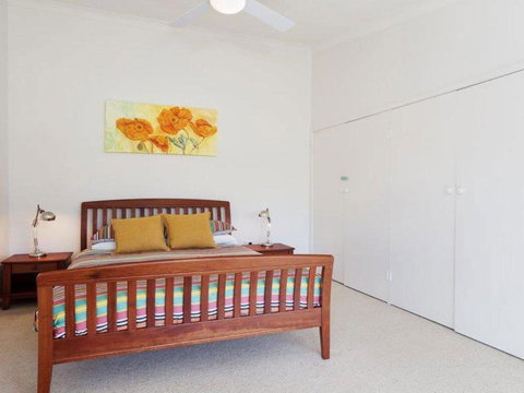 Castaways 36 Cromarty Road Beachfront House - Accommodation QLD 3