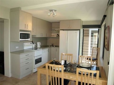 AtBLUEYS - Accommodation QLD 6