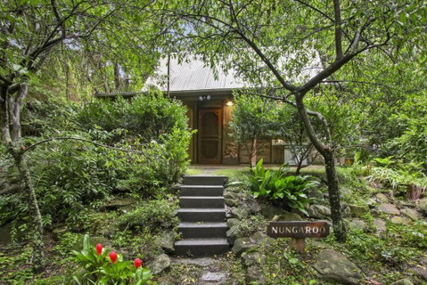 NUNGAROO COTTAGE - Accommodation QLD 5