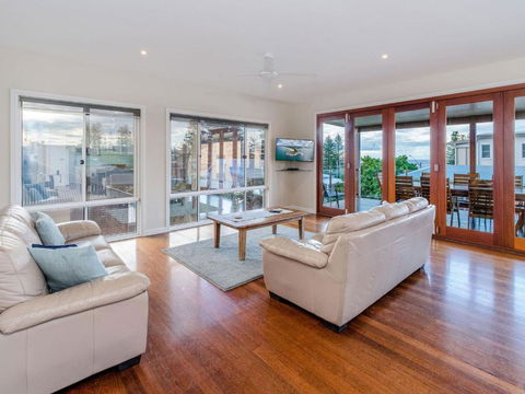 Seagrass House Great House Near The Beach - Accommodation QLD 2