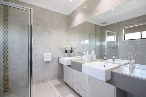 Cypress Townhouse 21 Mulwala - Accommodation QLD 6