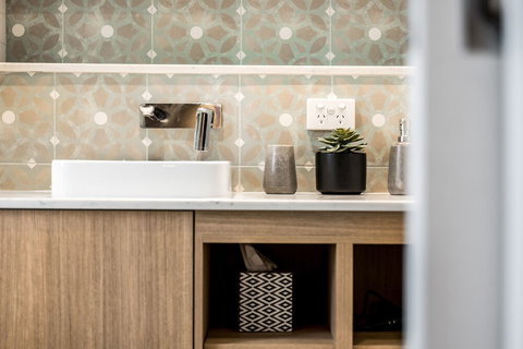 A PERFECT STAY Luxe & Bloom - Accommodation QLD 5